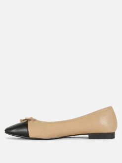 Ballerinas Mit Kontrastierender Zehenkappe