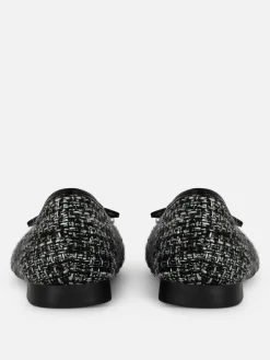 Bouclé-Ballerinas Mit Kontrastierender Zehenkappe