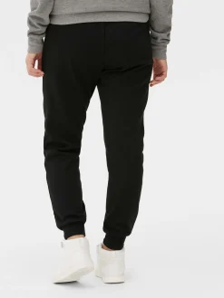 Eng Geschnittene Jogginghose