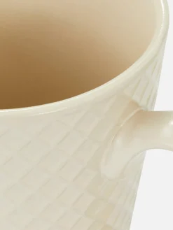 Geprägte Frühstückstasse