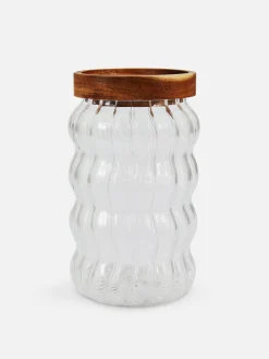 Geriffelter Glasbehälter Mit Holzdeckel