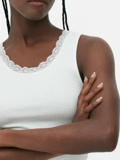 Geripptes Trägertop Mit Spitzenbesatz