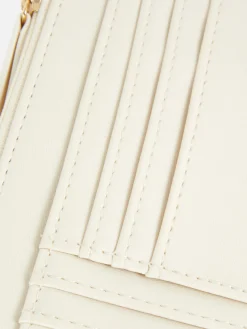 Gestepptes Kartenetui Mit Initiale