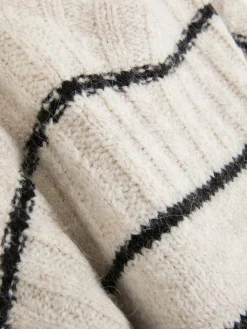 Gestreifter Pullover Mit Geradem Schnitt