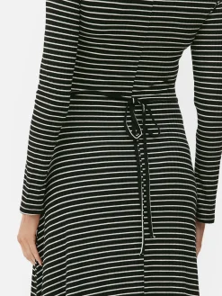 Gestreiftes Umstands-Midikleid Mit V-Ausschnitt