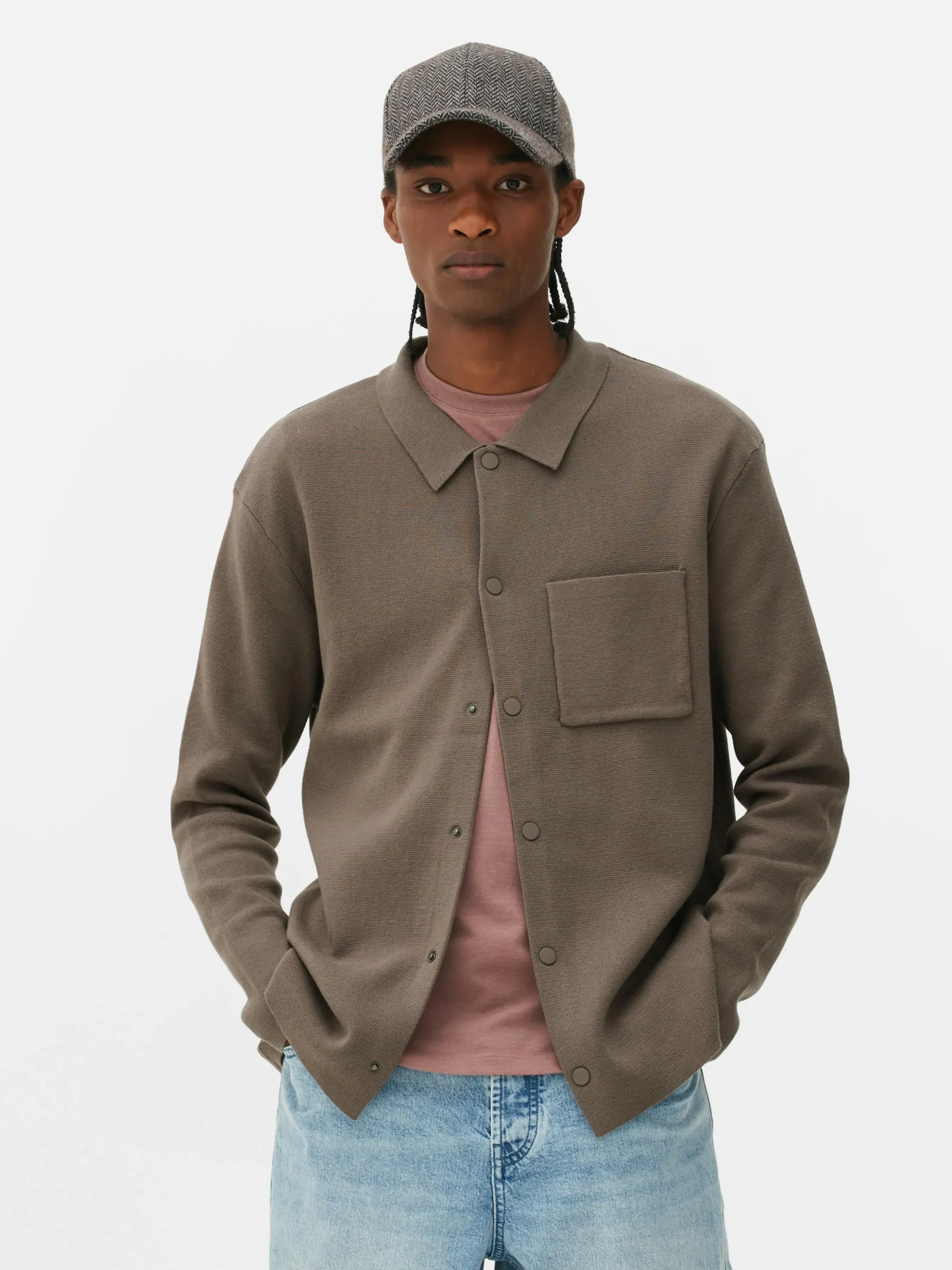 Gestricktes Hemd Mit Druckknöpfen