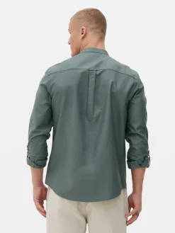 Hemd Mit Hochgerollten Ärmeln Und Knopfleiste