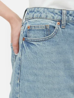 Jeans Mit Verkürztem Saum Und Geradem Bein