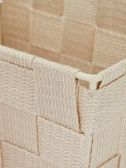 Kleiner, Geflochtener Korb