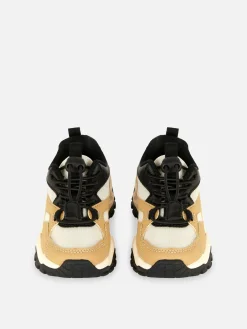 Klobige Low-Top-Sneaker