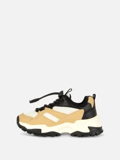 Klobige Low-Top-Sneaker