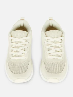 Klobige Low-Top-Sneaker Mit Einsätzen