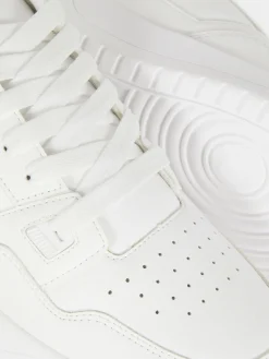 Low-Top-Sneaker Zum Schnüren