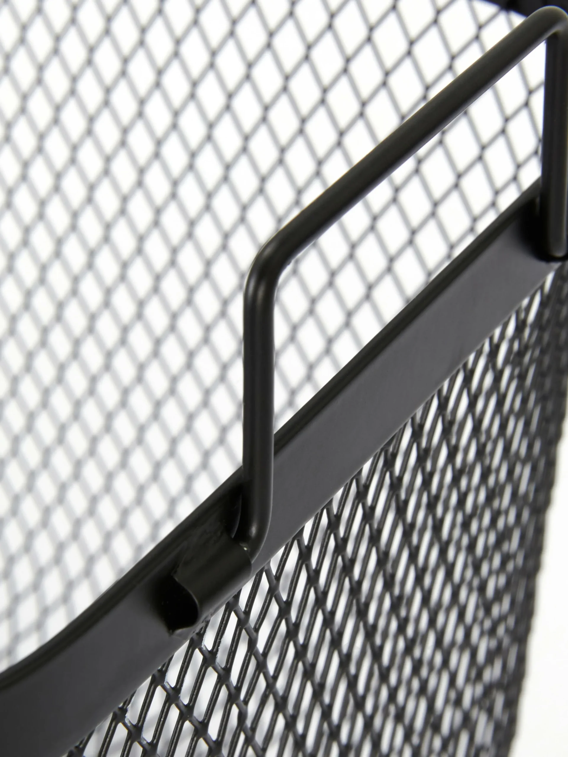 Mittelgroßer Drahtaufbewahrungskorb