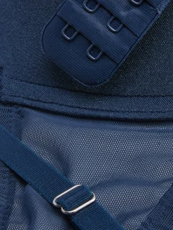 Modischer T-Shirt-BH Mit Netzstoffeinsätzen