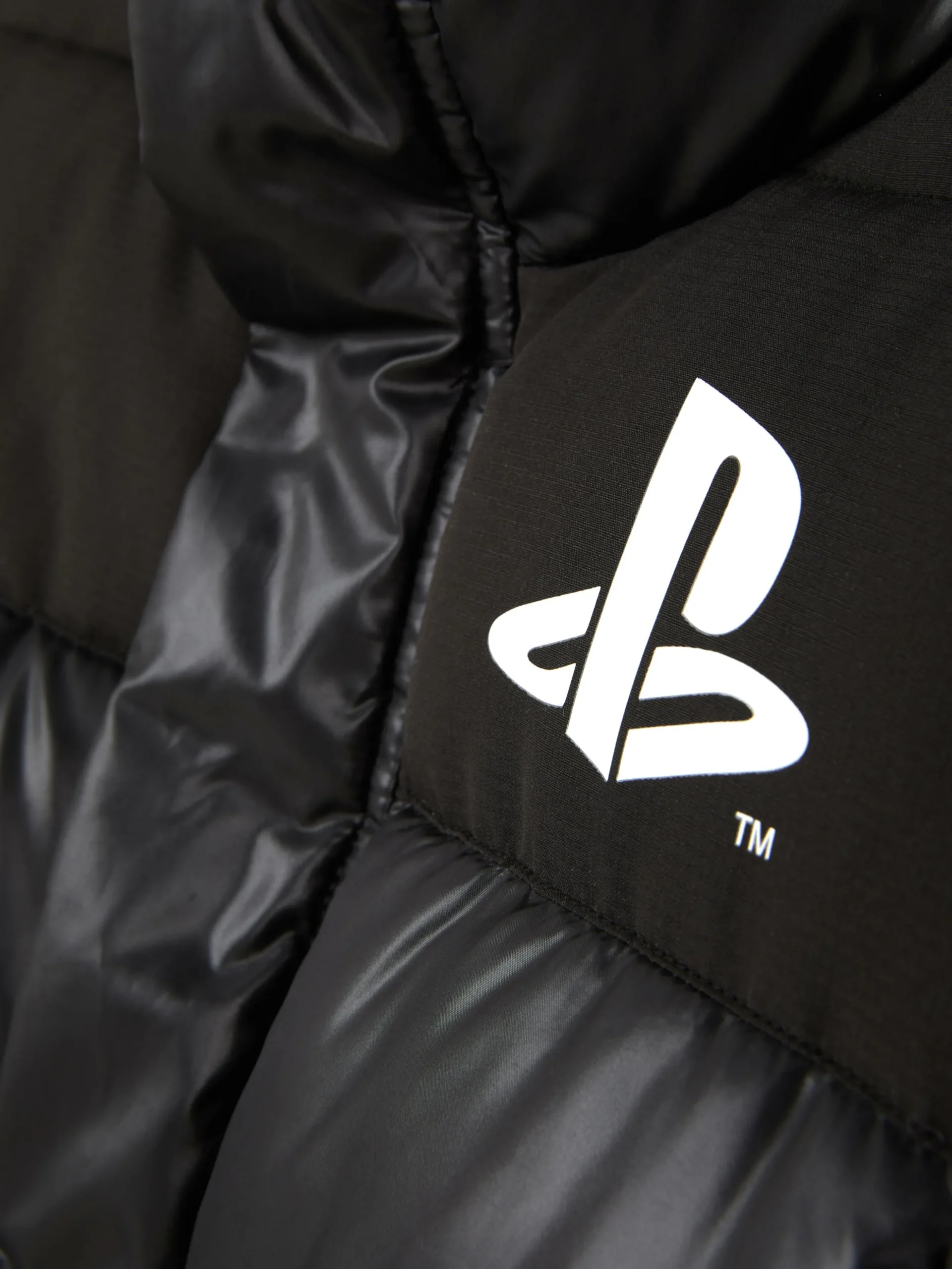 „PlayStation“ Pufferjacke