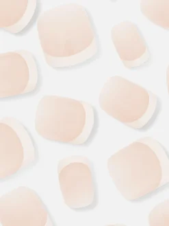 PS… Eckige, Glänzende Kunstnägel Mit French-Spitze