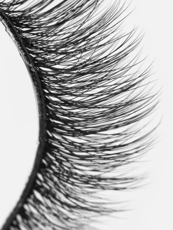 PS… Künstliche Wimpern