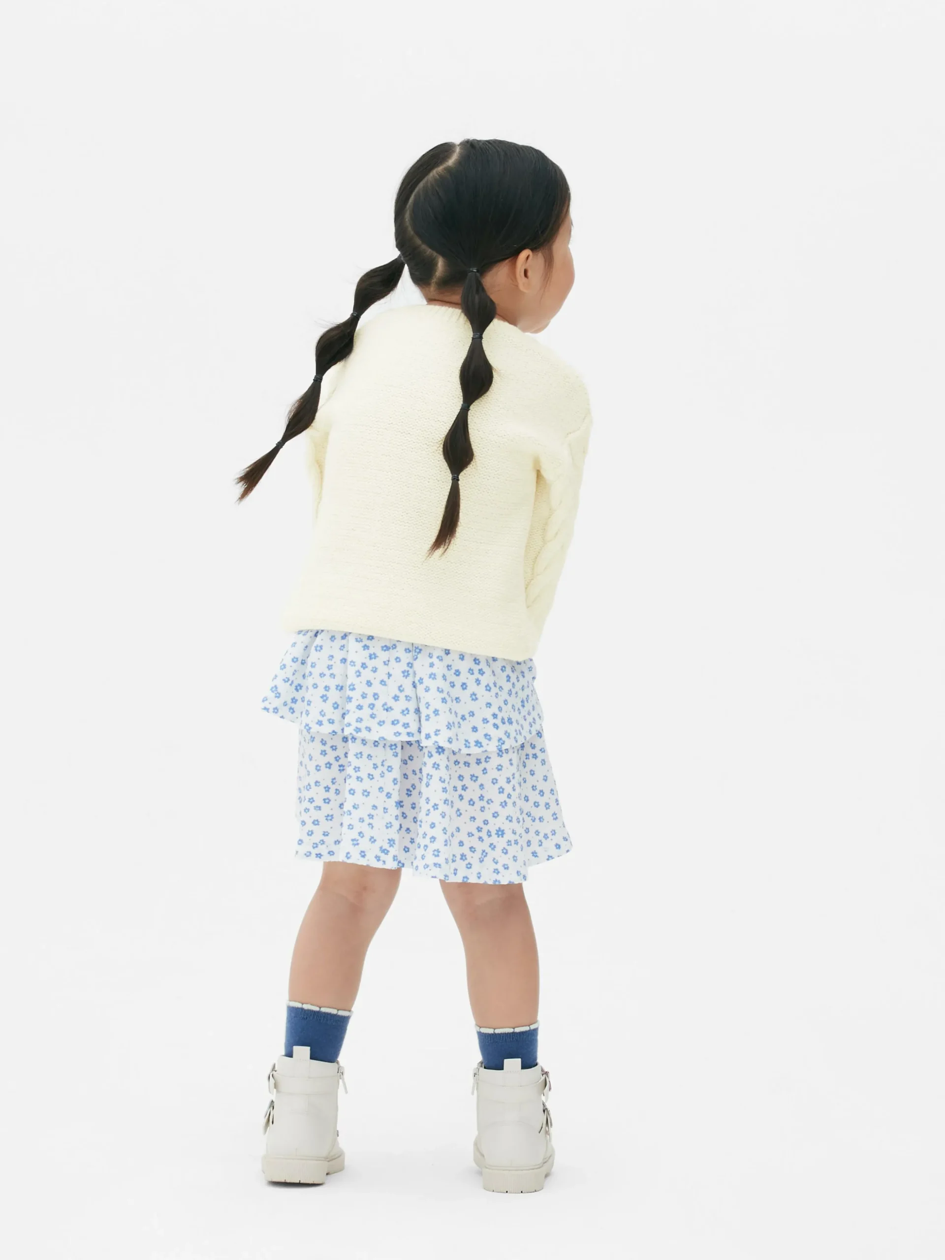 Pullover Mit Zopfmuster Und Blumenstickerei