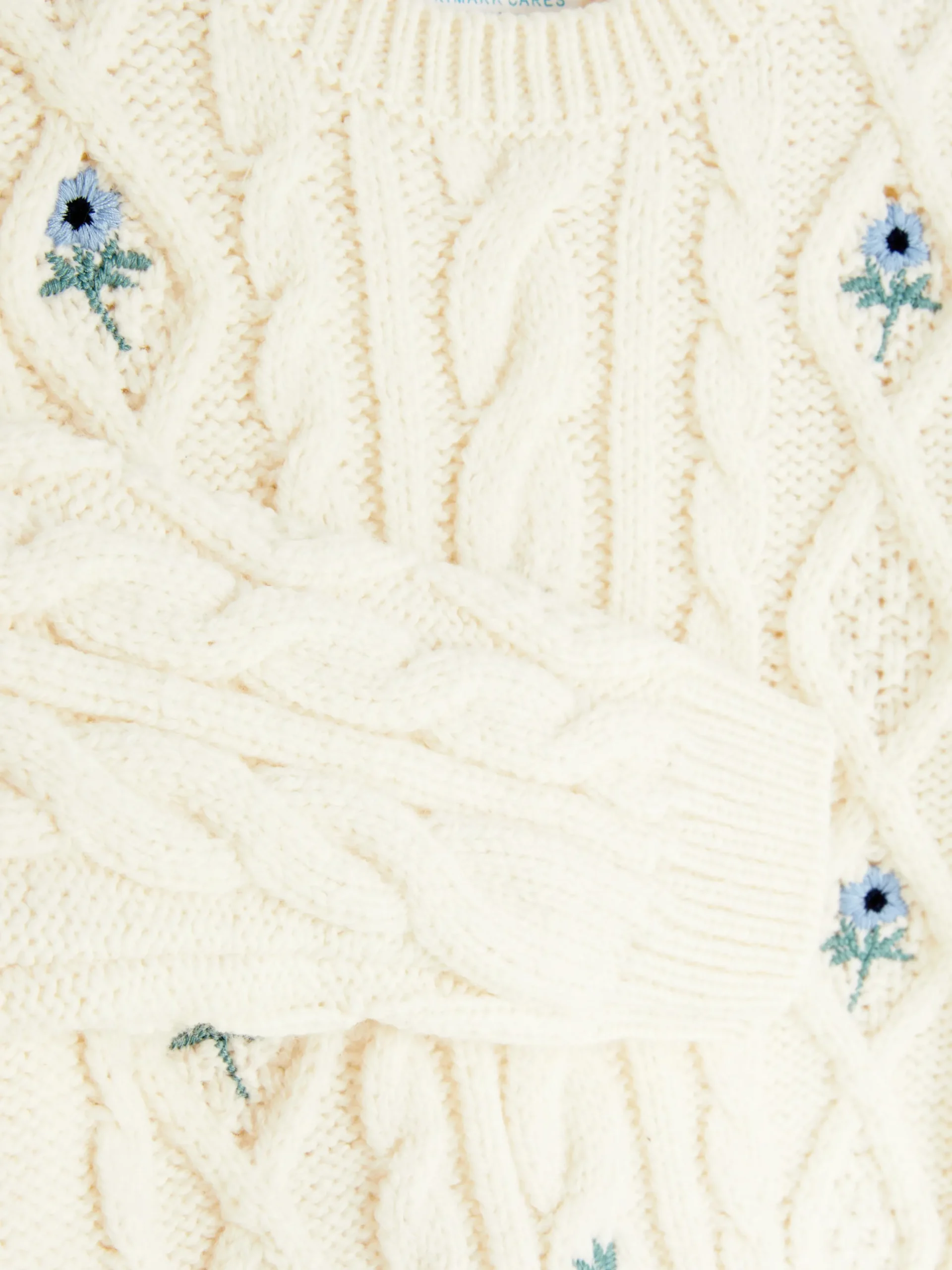 Pullover Mit Zopfmuster Und Blumenstickerei