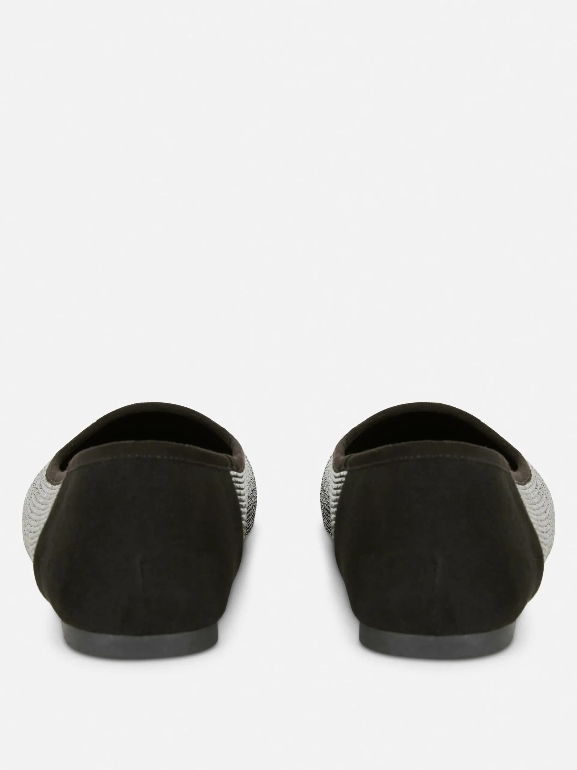 Pumps Mit Eckiger Zehenpartie Und Nieten