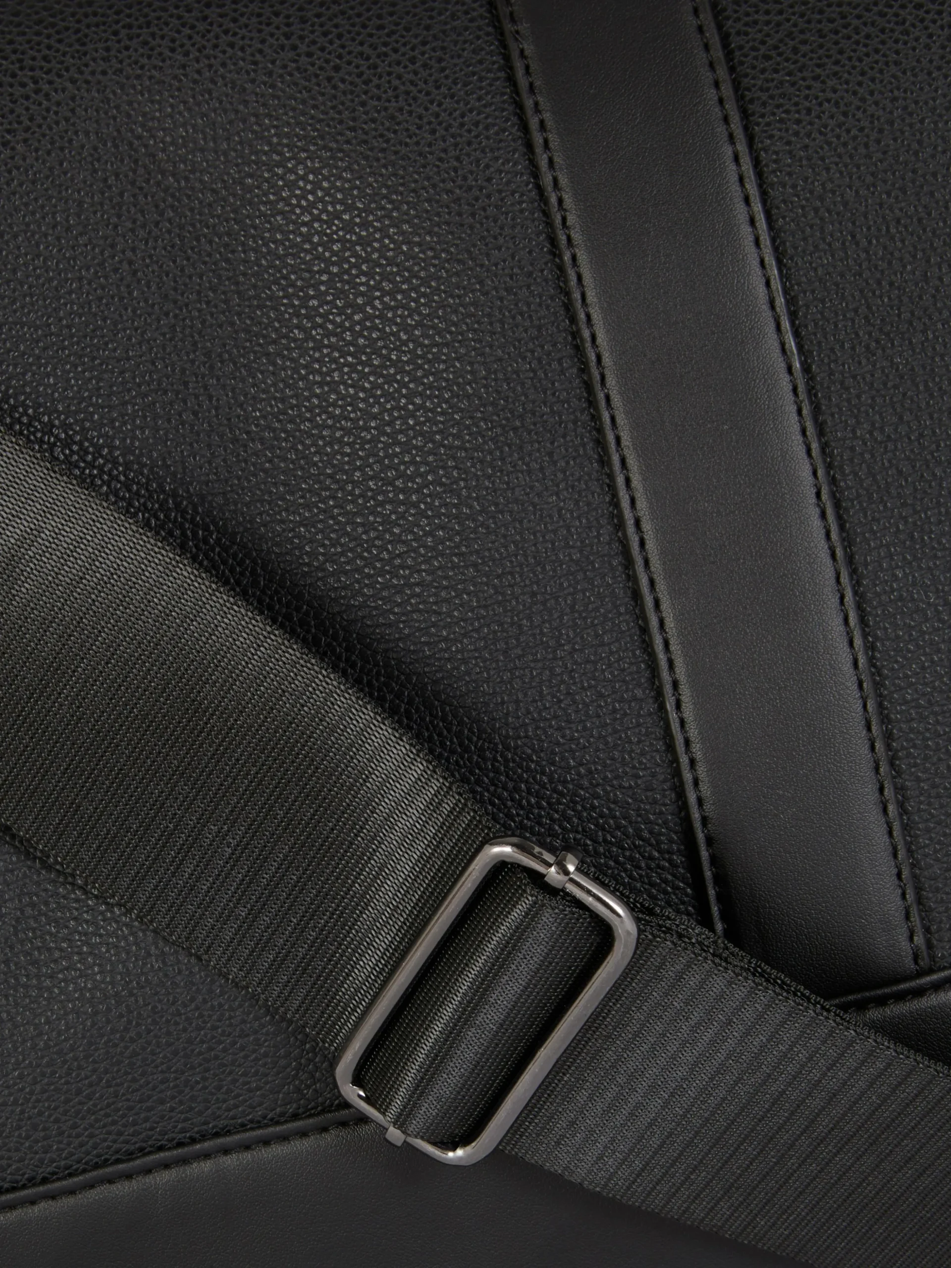 Reisetasche Aus Kunstleder