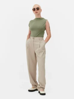 Ärmelloser Body Mit Hohem Kragen