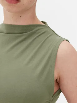 Ärmelloser Body Mit Hohem Kragen