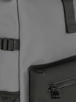 Rucksack Mit Eingerollter Öffnung