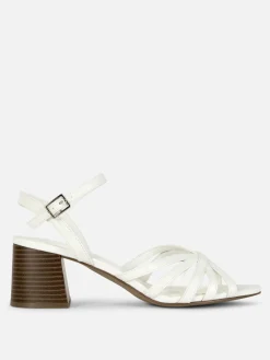 Sandaletten Mit überkreuzten Riemchen