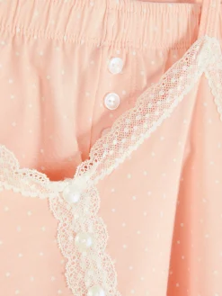 Schlafanzug-Trägertop Und Shorts Mit Spitzenbesatz