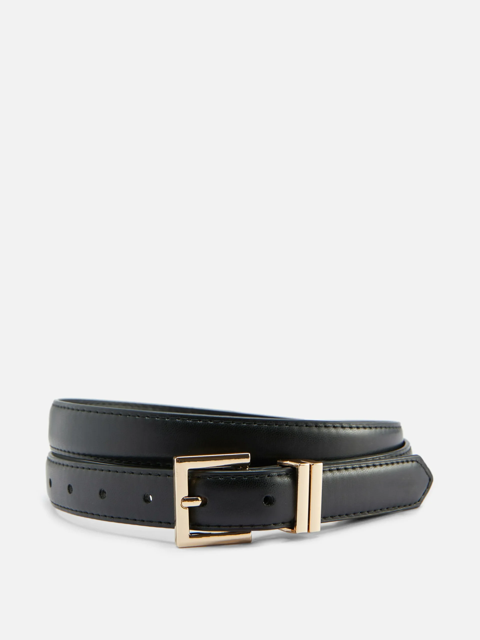 Schmaler Kunstledergürtel Mit Eckiger Schnalle