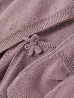 Set Aus Strick-Cardigan, Leggings Und Kappe