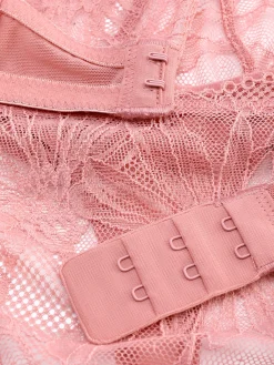 Set Aus Ungepolstertem Spitzen-BH Und Tanga