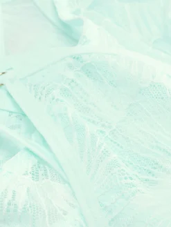 Set Mit Ungefüttertem Spitzen-BH Und G-String