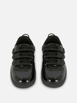 Sneaker In Lackoptik Mit Drei Riemen