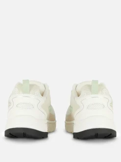 Sneaker Mit Netzstoffeinsätzen