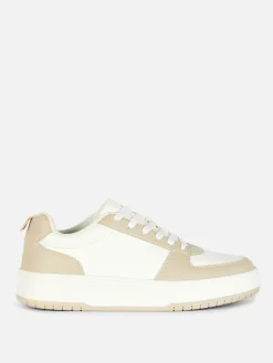 Sportliche Low-Top-Sneaker