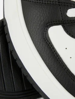 Sportliche Low-Top-Sneaker