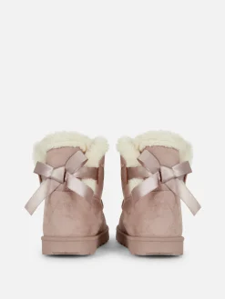 Stiefel Mit Plüschfutter Und Schleife Hinten