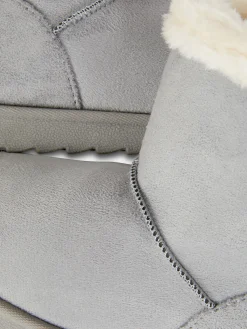 Stiefel Mit Schleife