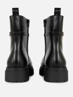 Stiefeletten Mit Schnallendetail