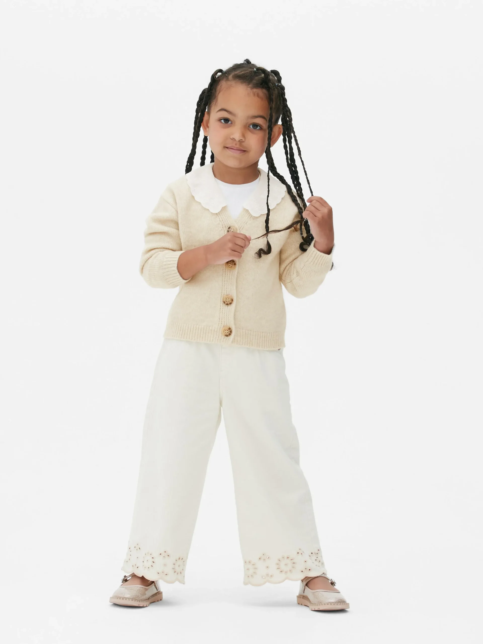 Strickcardigan Mit Besticktem Kragen