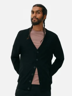 Strickjacke Mit Großen Knöpfen