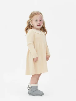 Strickkleid Mit Besticktem Kragen