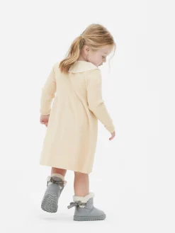 Strickkleid Mit Besticktem Kragen