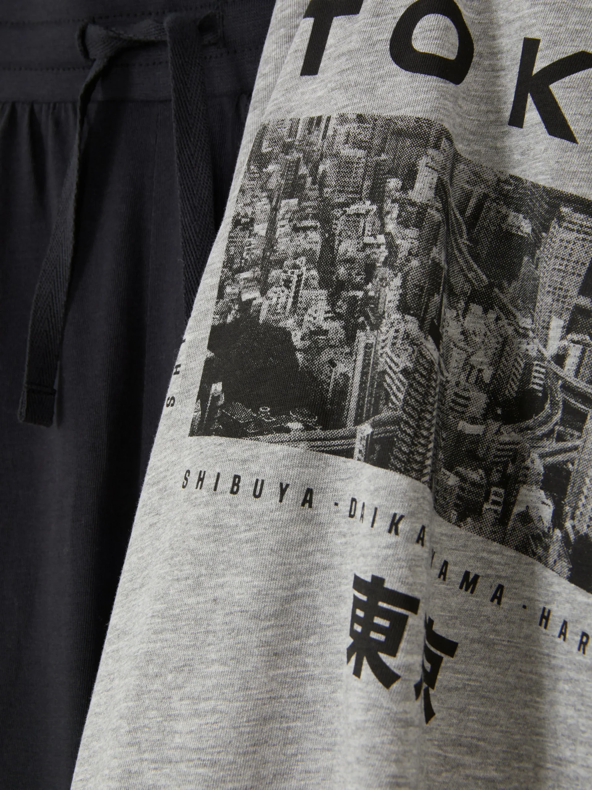 „Tokyo“ Schlafanzug Mit T-Shirt Und Shorts