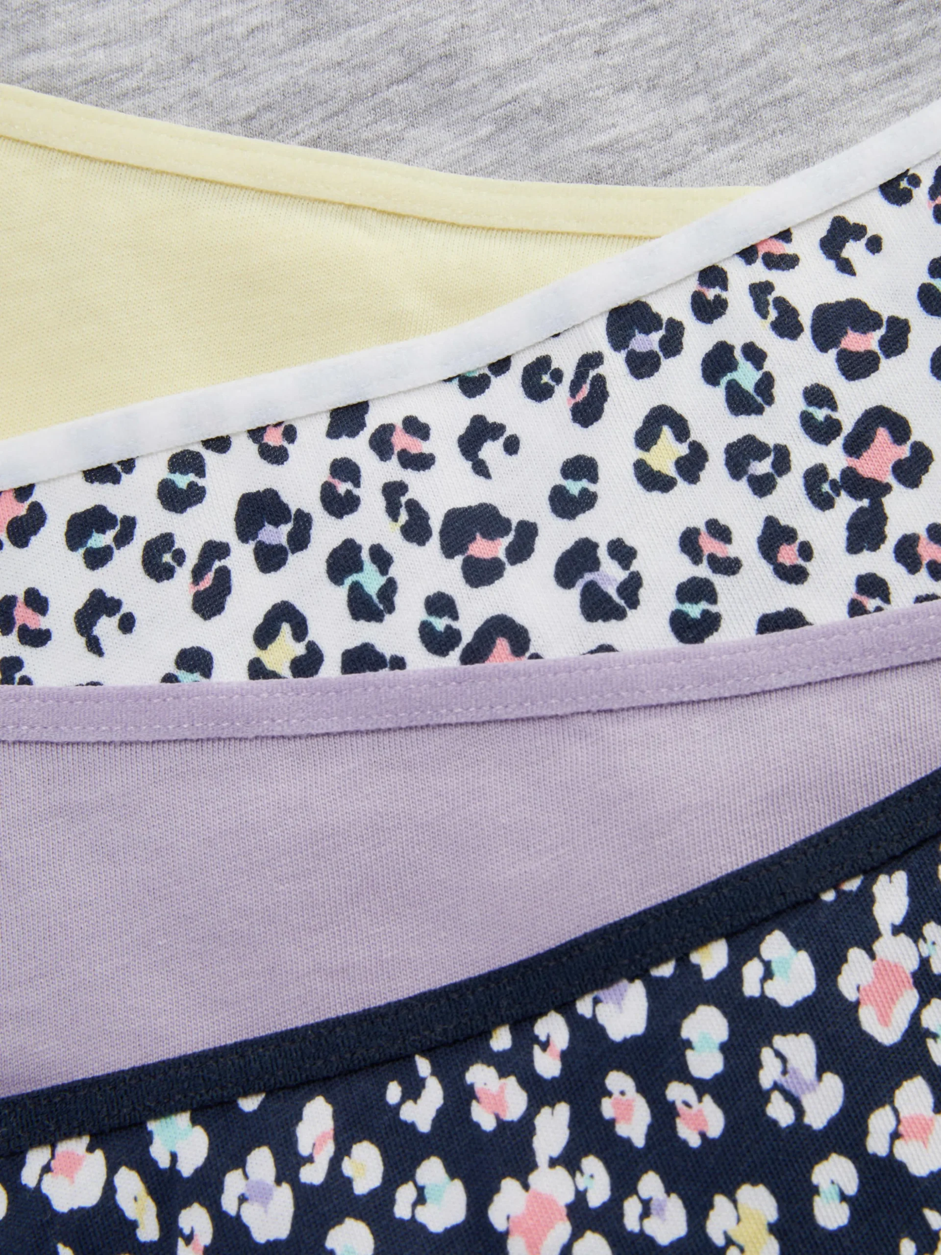 Verschiedene Tangas Für Jeden Tag, 5er-Pack