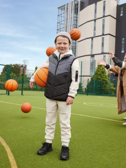 Weste Mit Kapuze Und Reißverschluss