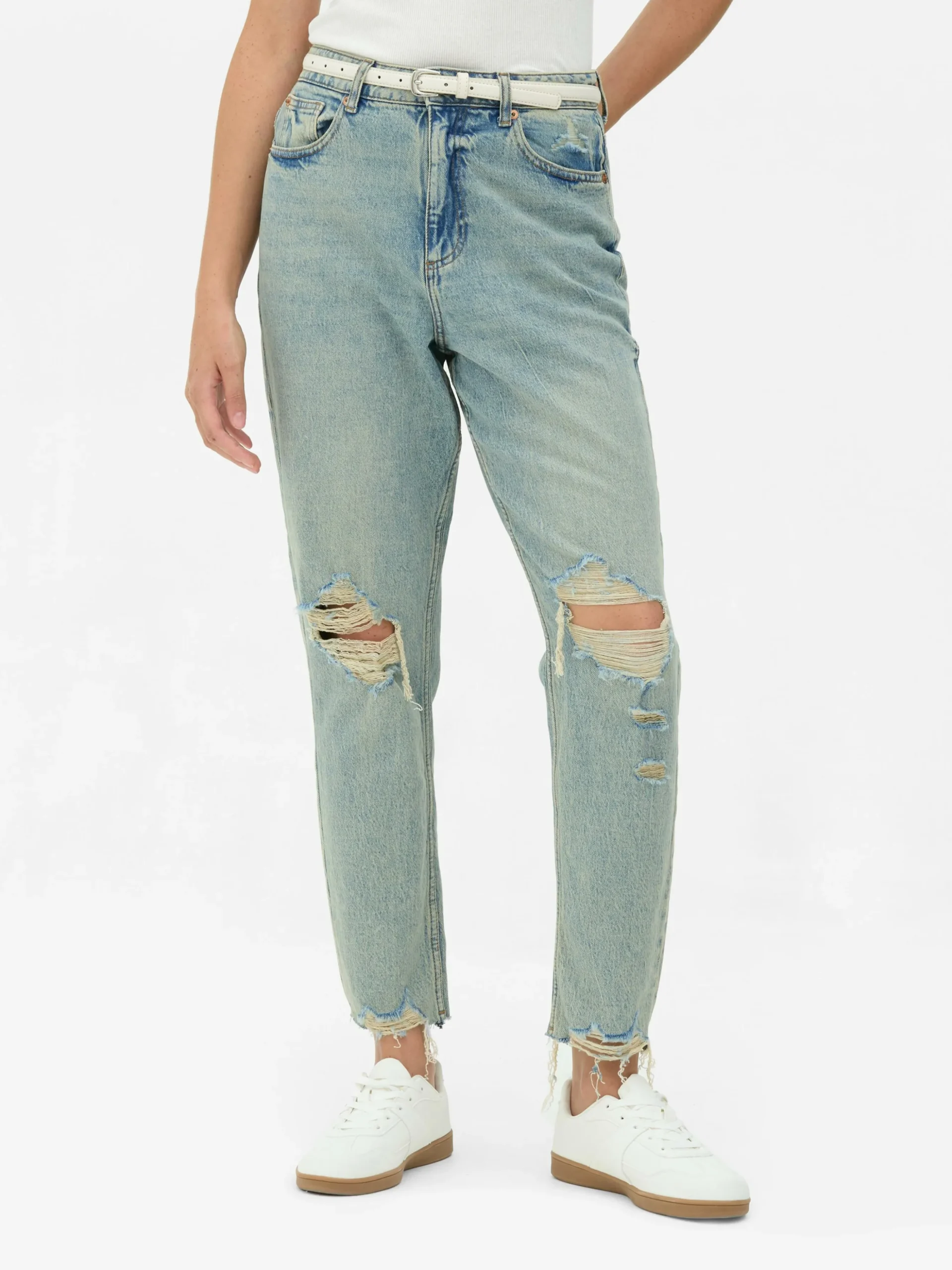 Zerrissene Mom-Jeans Aus Denim